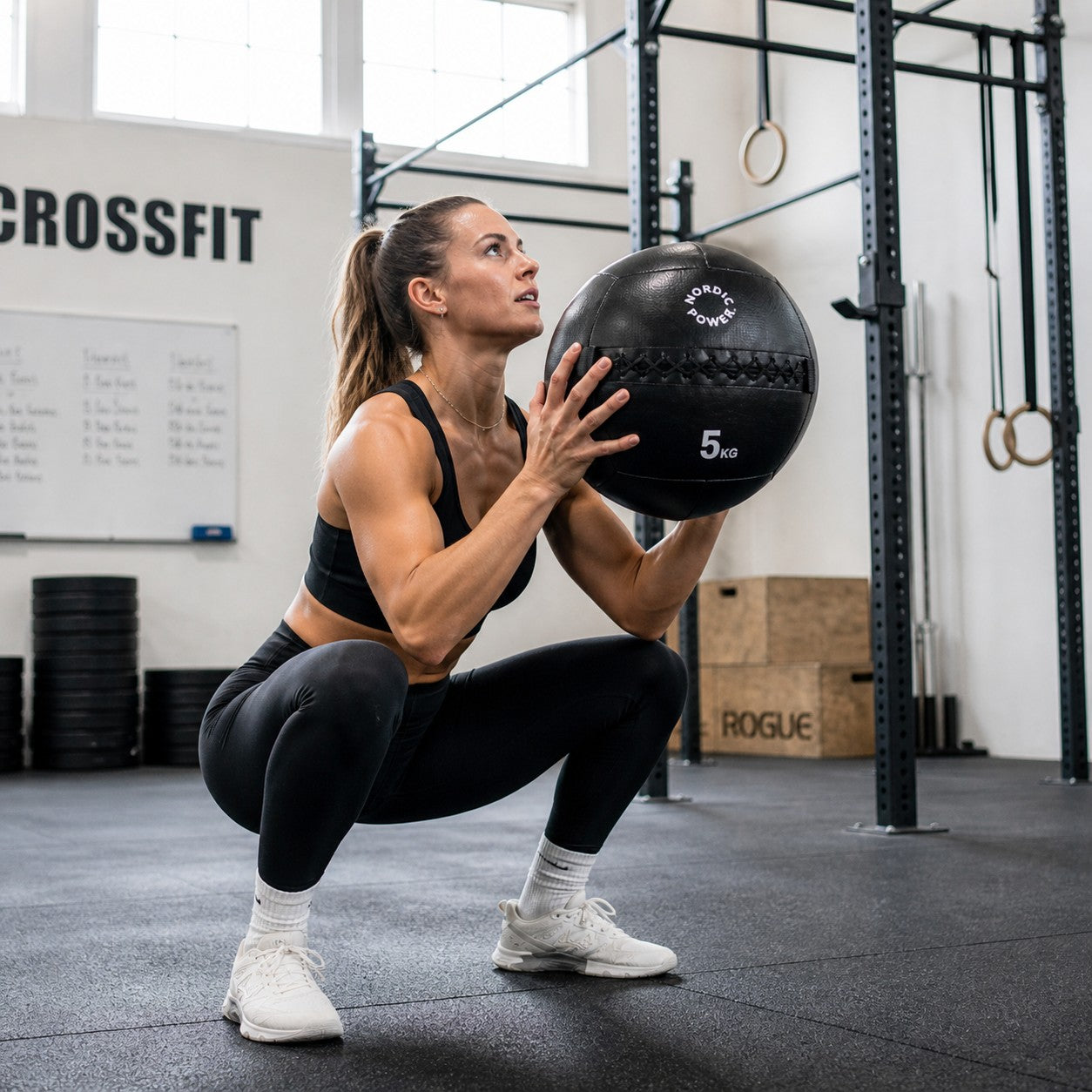 Wall Ball 5 kg, Sort - NORDIC POWER
